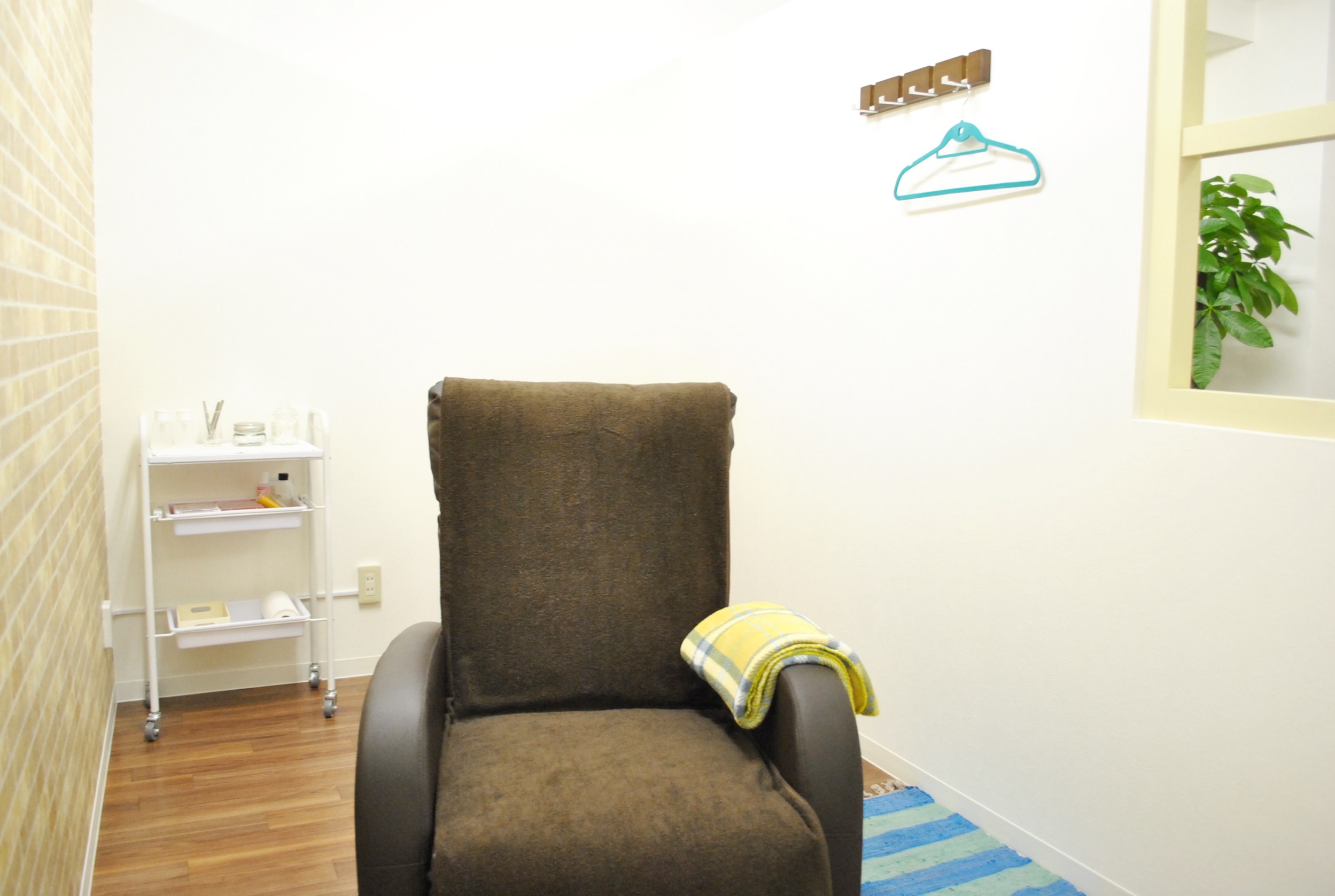 【大久保】≪産休育休取得実績あり≫≪平均19時退勤≫≪施術スピードゆったり≫育休からのサロン復帰も実績あり！家庭との両立を目指すママさんスタッフも大歓迎です！「gentil（ジャンティ）」からアイリスト（まつげエクステ・まつげパーマ）の求人☆☆