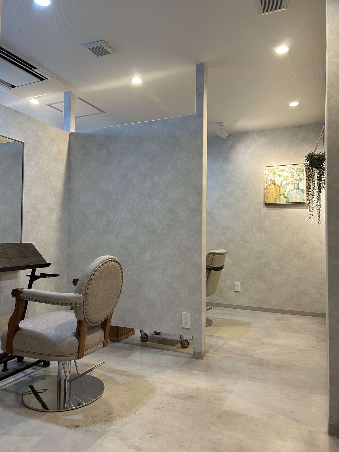 【心斎橋】≪完全週休2日制≫≪土日休み可能≫≪社会保険完備≫≪レッスンは営業内のみ≫産休育休実績あり！カラー、ヘナ、トリートメント、ヘッドスパのメニューをマンツーマンで入客！薬剤を使用しない施術方法のため手荒れの心配もなし！ママさん美容師も多数活躍中！「GRAN BEAUTY 美髪クリニック（グランビューティービガミクリニック）」ケアリスト・スパニスト（美容師）の求人★☆★