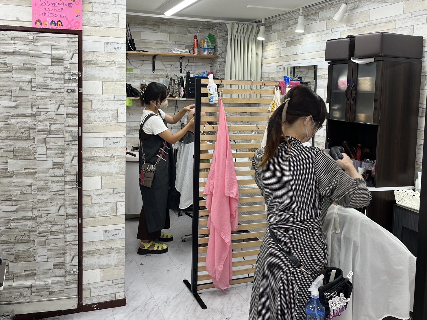 【長居】ヘアカット専門店◆社会保険完備◆働き方柔軟に対応可能◆ママさんやブランクがある方歓迎◆地域のお客様に愛されるサロン！カット専門のためシャンプー無しで、手荒れに悩む方でも安心して働いていただけます！「J-cut 長居店（ジェイカットナガイテン）」からスタイリスト（美容師）の求人☆★