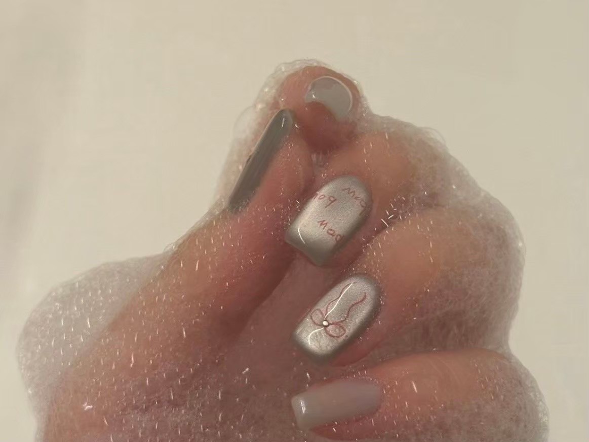 【大通】≪社会保険完備≫≪月8日休み≫≪昼食手当あり≫≪店長候補歓迎≫サロン選びに不安がある方必見！働きやすく好条件のサロン！女性が長く働ける環境です「2025年秋頃人が集まり次第大通駅付近にオープン予定のサロン」からネイリスト（ネイル）の求人☆☆