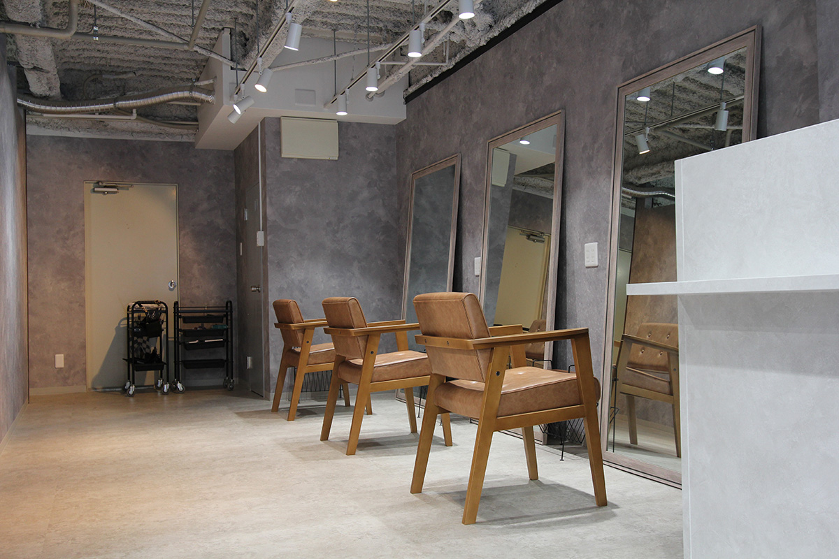 【天神橋筋六丁目】≪マンツーマン入客＆カットカラートリートメント2時間枠≫≪自由出勤制≫≪人気システムトリートメントを使用した髪質改善推し≫≪最低保障の相談もOK≫自由出勤制でプライベートも充実！集客に関しても安心できる環境です！「Roy（ロイ）」からスタイリスト（美容師）の求人☆★