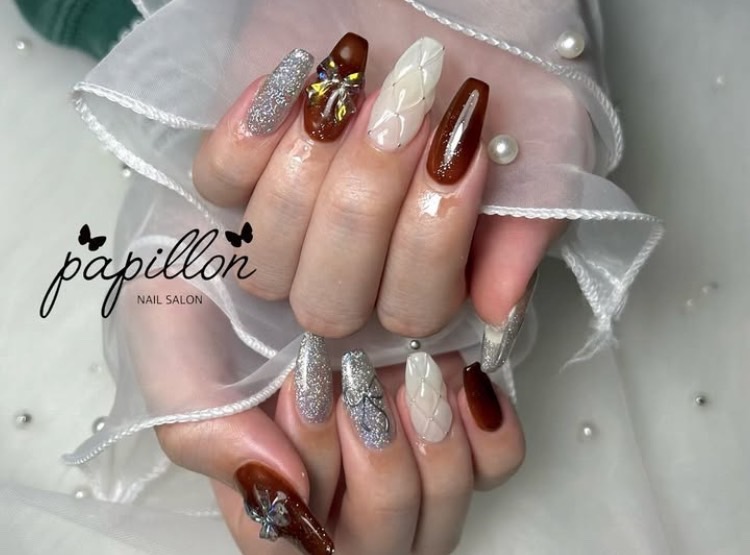 【王寺】≪髪色ネイル自由≫≪16時までの勤務OK≫≪ママさんの応募歓迎≫30代の女性を中心にシンプルなデザインが人気のサロン！オフィスネイルやワンホンネイルなど、派手すぎないメニューの入客が可能！「NAIL SALON papillon（ネイルサロンパピヨン）」からネイリスト（ネイル）の求人☆☆