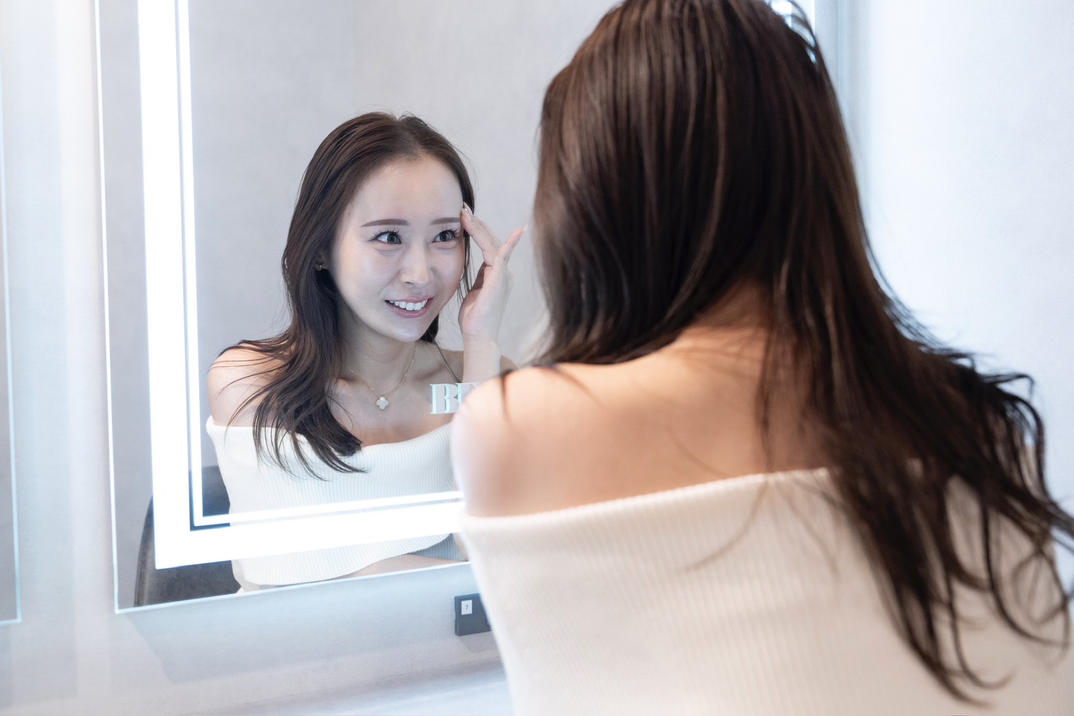 【南堀江】 アイブロウ＆まつ毛パーマに特化したWAXサロン！≪美容師免許お持ちでない方でもOK≫≪未経験・新卒生OK≫≪個室スペースでの施術≫≪掛け持ち施術なし≫≪営業時間19時まで≫≪社会保険完備≫個人サロンでお客様ともスタッフとも近く、やりがいのあるお仕事！仕事＆プライベートも充実させたい方にピッタリ！「BEBROW（ビーブロウ）」からアイリスト（まつげパーマ・アイブロウ）の求人☆☆