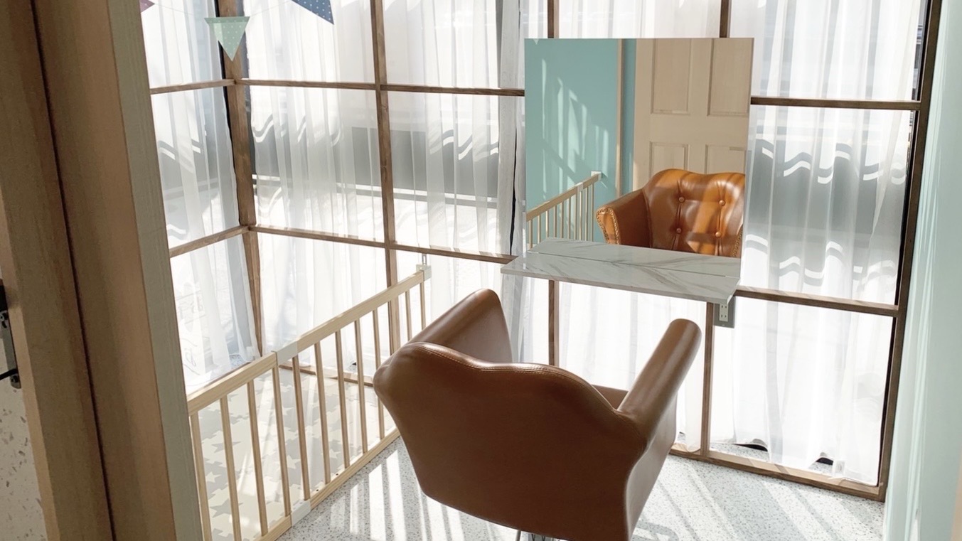 【西新】≪スタッフ定着率93％≫≪全席個室店舗≫≪インボイス会社負担で面倒な手続き不要≫≪単価10000円以上≫≪最低保障給あり≫≪マンツーマンでの入客≫話題の艶髪特化サロン！ほとんどのスタッフが顧客0スタートなので、顧客がいない方も安心！高単価サロンのため数をこなさなくても稼いでいける！「Zina 西新（ジーナニシジン）」からスタイリスト（美容師）の求人☆★