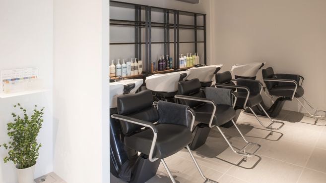 【千歳船橋】≪選べる雇用形態≫≪店販手当あり≫≪トリートメント手当あり≫≪土日祝休みOK≫こだわりの薬剤で、頭皮にも髪にも優しいカラー・パーマメニューが人気のサロン！お客様としっかり向き合うことができる環境で、カウンセリングやコミュニケーションを大切にしたい方にはピッタリ！「Organic+ 千歳船橋（オーガニックプラスチトセフナバシ）」からスタイリスト（美容師）の求人★☆