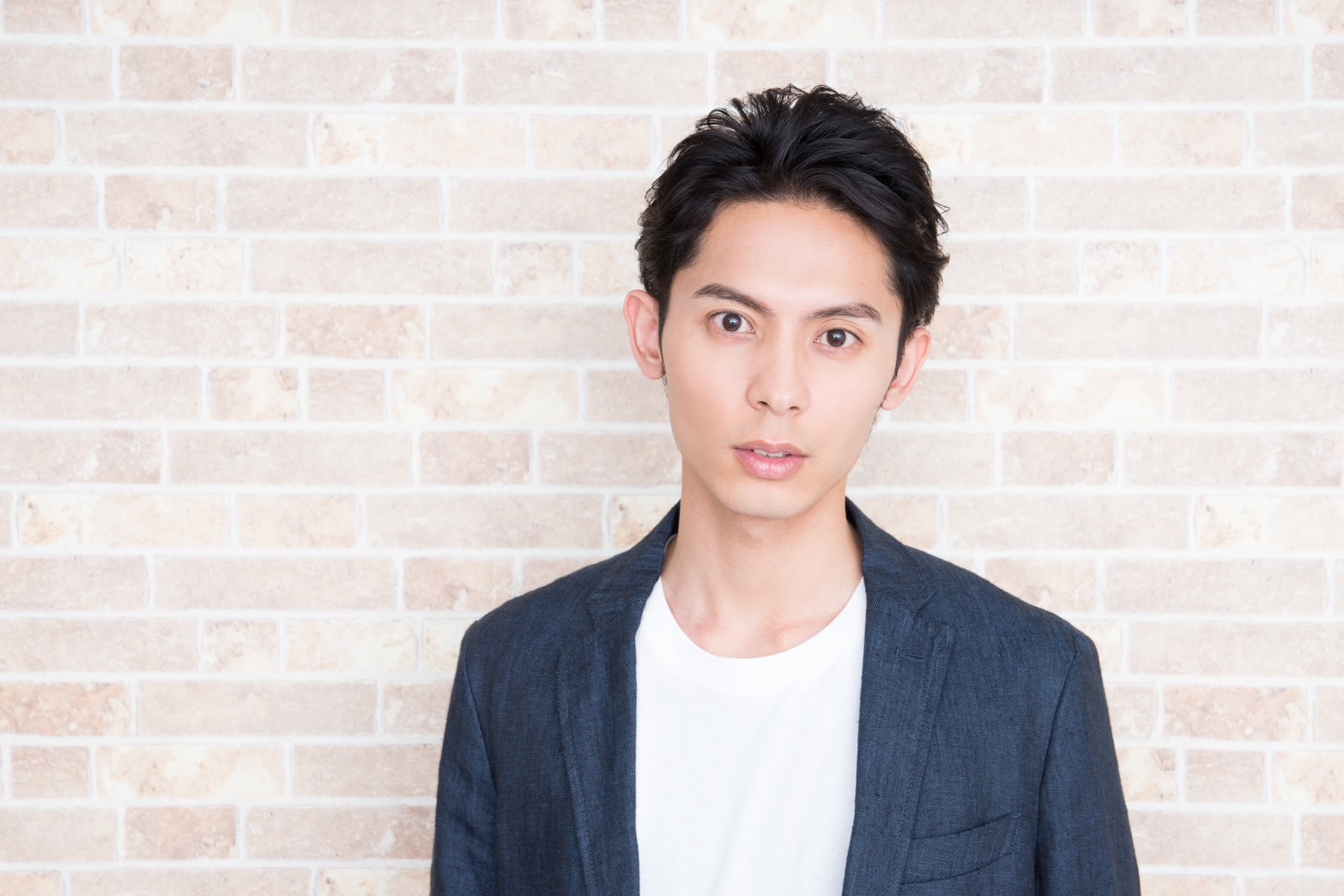 【本八幡】≪昇給あり≫≪土日祝休みOK≫≪社会保険完備≫選べる雇用形態で理想の働き方が叶う!こだわりの薬剤を使用した髪に優しい施術に定評のあるサロン!様々な技術を学ぶことができ、スキルアップしたい方にもオススメです。「MOLCE 本八幡店(モルチェモトヤワタテン)」からスタイリスト(美容師)の求人★☆