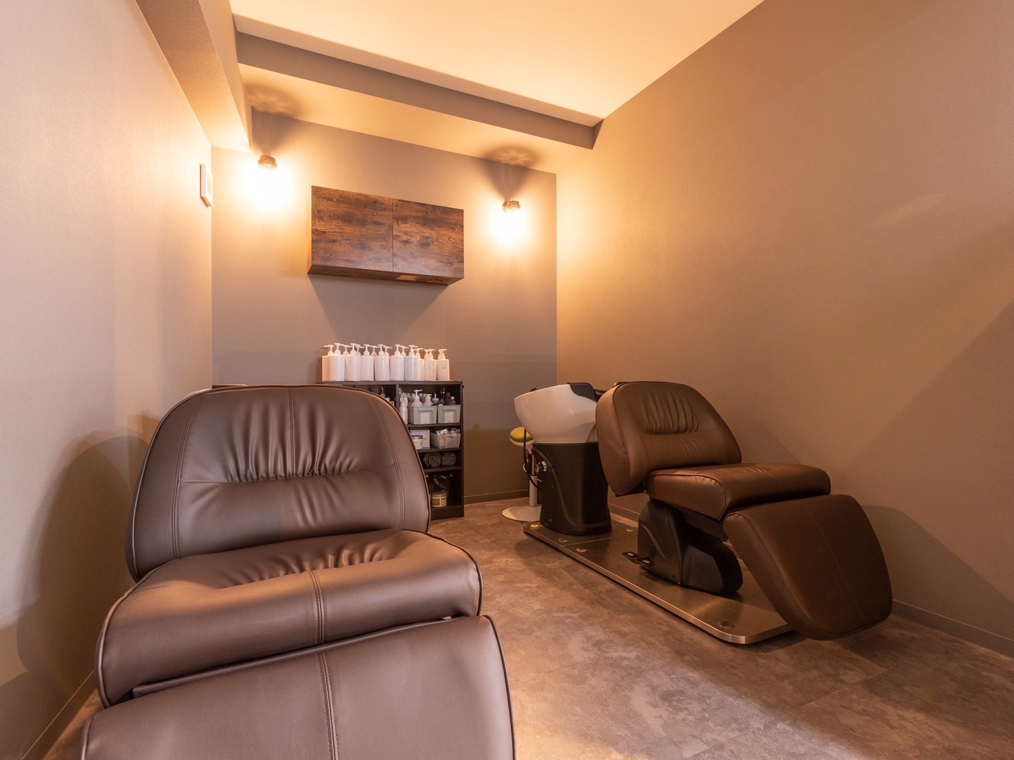 【古川橋】≪完全週休二日制≫≪客単価約1万円≫≪髪質改善&スパ推し≫≪夏季休暇&年末年始休暇&有給あり≫アイラッシュもしているトータルビューティーサロン!客単価も高いので早回しすることなく売上を上げることができます!「More.vie(モアビー)」からスタイリスト(美容師)の求人☆★