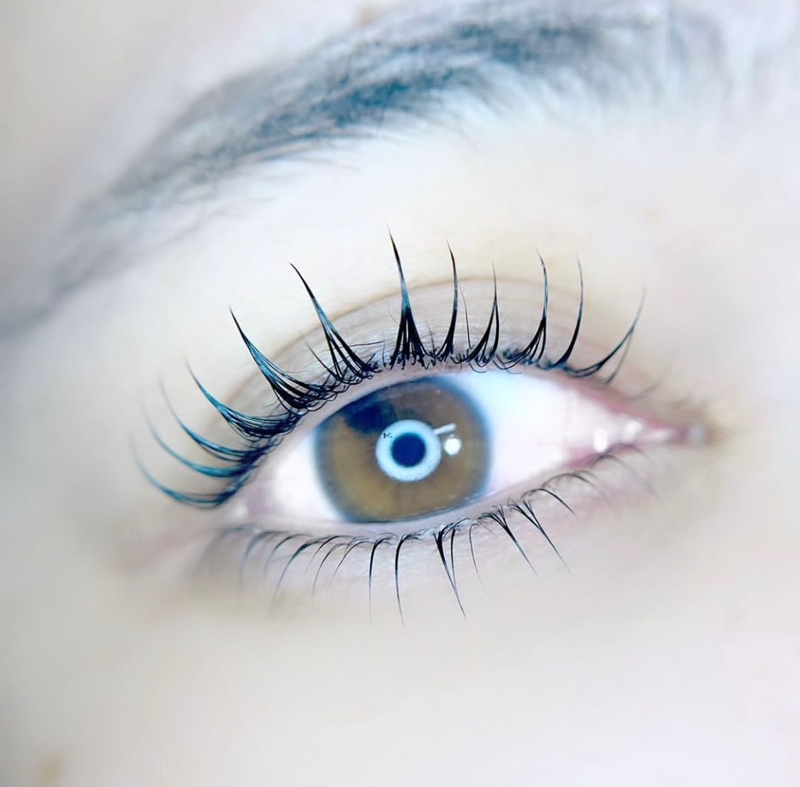 【泉佐野駅】≪社会保険完備≫≪未経験歓迎≫駅前の可愛いトータルビューティサロン平均19時退社でプライベートも充実!お店の売上&個人の指名売上に対する手当もしっかりお給料に反映されます!「美 connection(ビーネクション)」アイリスト(アイデザイナー・まつげエクステ)の求人☆☆