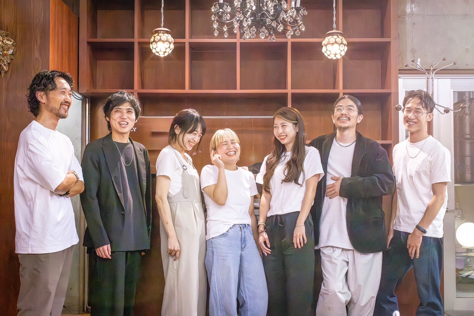 【恵比寿】≪自由出勤制≫≪客単価1万円以上≪独立開業のサポートあり≫≪賞与あり≫≪誕生日休暇あり≫髪質改善が定評のサロン！様々な技術を学ぶことができ、スキルアップしたい方にもオススメのサロンです！「MERON 恵比寿（メロンエビス）」からスタイリスト（美容師）の求人☆★