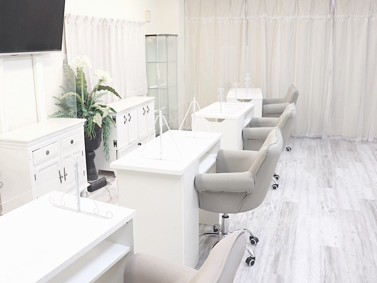 【大宮】≪正社員・業務委託・パートから選択可能≫≪未経験・新卒生歓迎≫≪社会保険完備≫≪土日祝休み月1回までOK≫しっかり稼げてお休みも充実！頑張った分はしっかり還元！技術向上のサポート体制も抜群！落ち着いた雰囲気のネイルサロン！「Dolce.Nail 大宮店（ドルチェネイルオオミヤテン）」からネイリスト（まつげエクステ・まつげパーマ・アイブロウ）の求人☆★