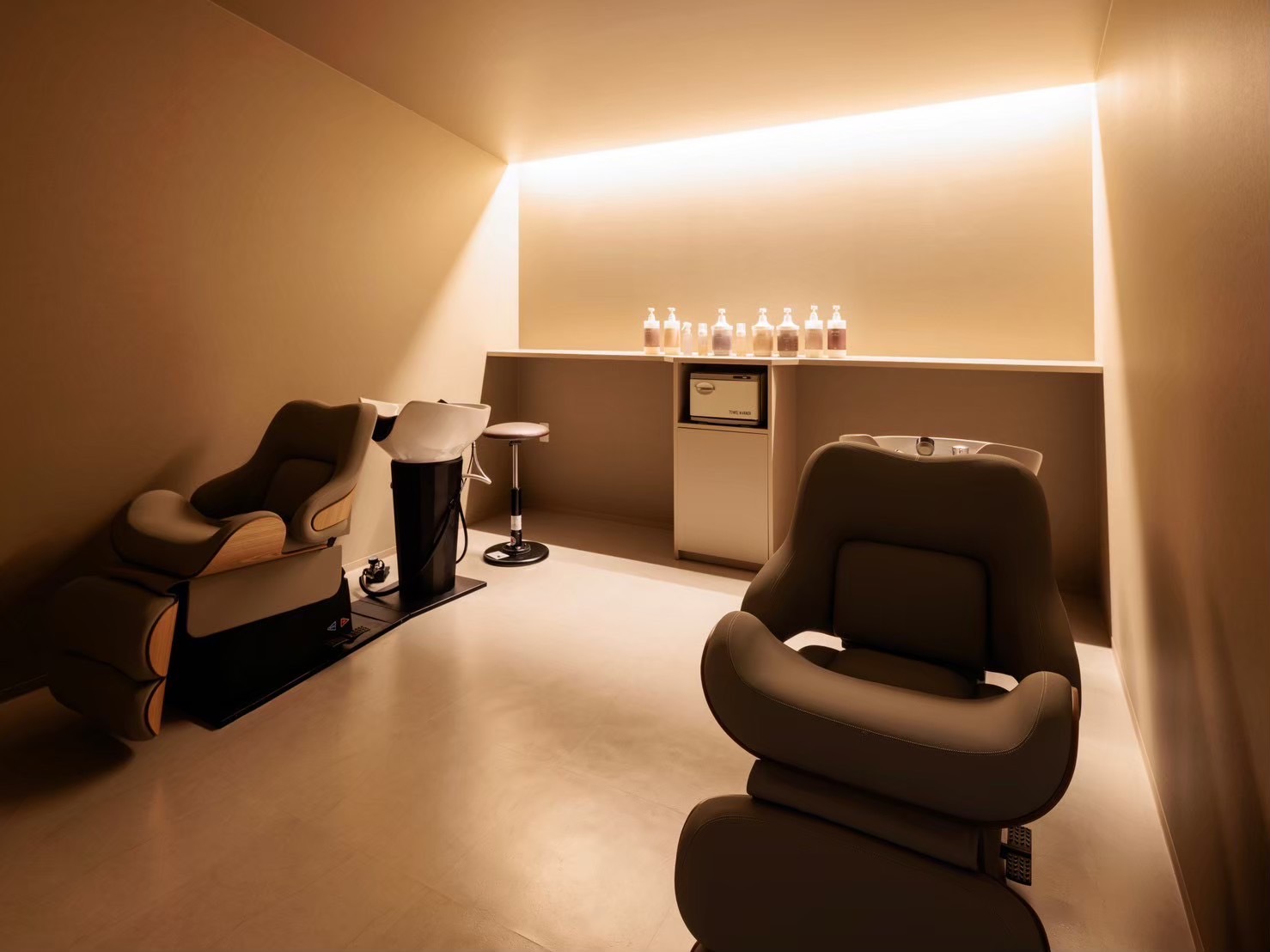 【備前西市駅】≪社会保険完備≫≪16時までの勤務OK≫≪土日休みOK≫フレックスタイム制で柔軟な働き方可能!!スタイリストだけのマンツーマン接客!!髪質改善未経験スタッフも多数活躍中!!仕事とプライベートを両立したい方へ!!「Mint leaf 大福店(ミントリーフオオフクテン)」からスタイリスト(美容師)の求人☆★