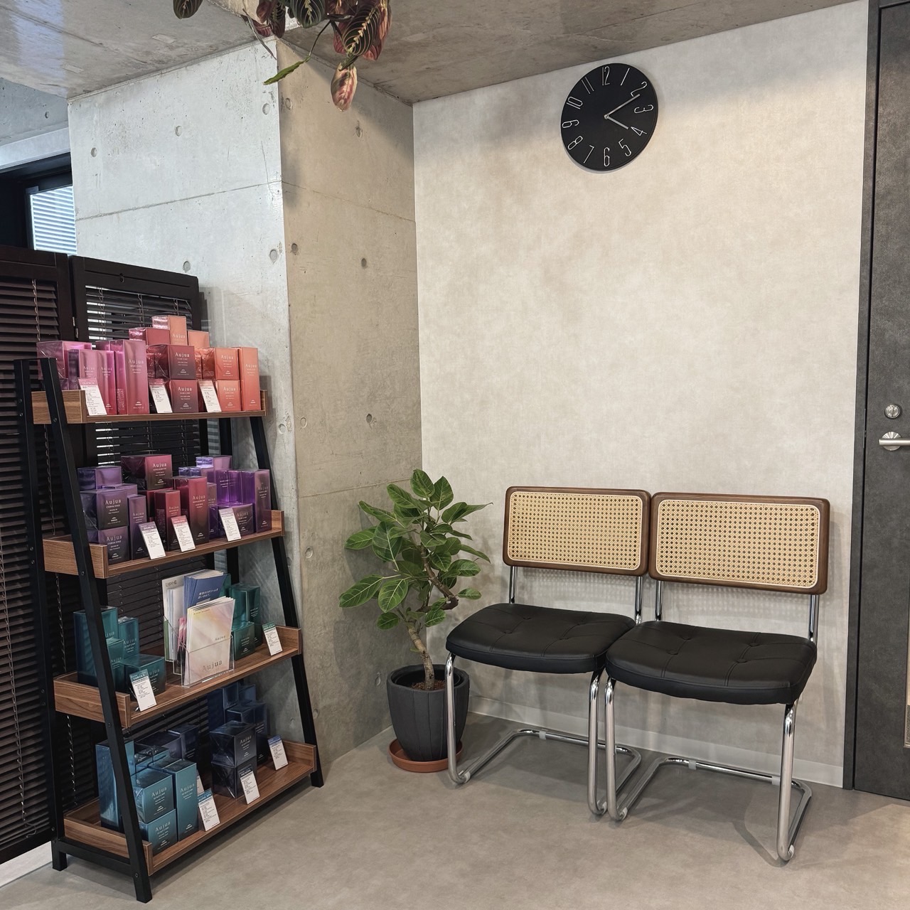 【本町】≪土日休みOK≫≪早番、遅番を選べる！！≫≪客単価13000円≫≪マンツーマンで施術≫自由出勤なので、プライベートの時間確保しやすい！！委託なのに交通費支給あり！完全マンツーマンなので自分のペースで施術できる！！「THE DAY（ザデイ）」からスタイリスト（美容師）の求人☆★