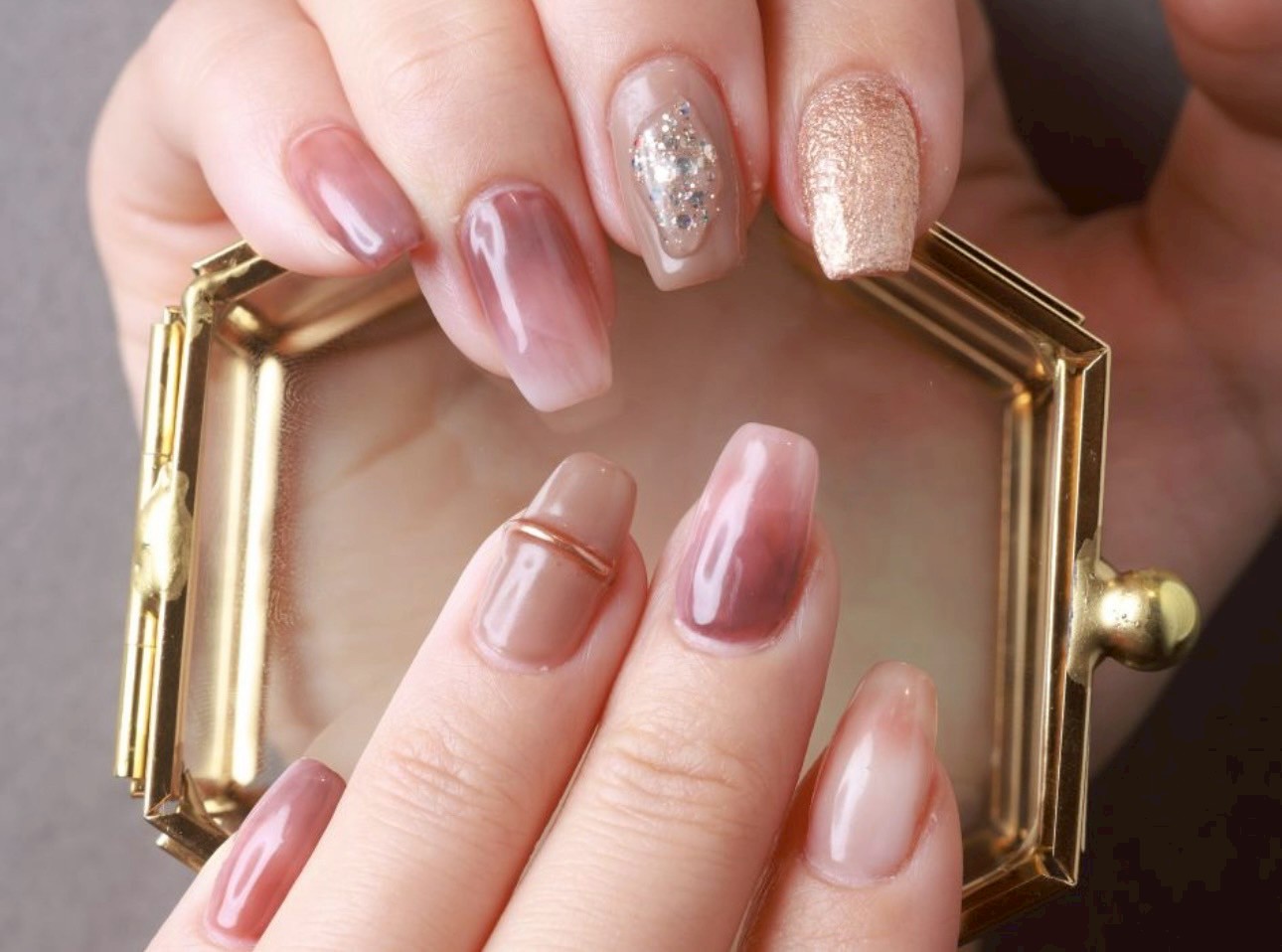 【平野】経験者の方優遇！≪パラジェル認定店≫≪サロンワーク未経験OK≫≪ママさん・ブランクある方歓迎≫≪日祝定休・土曜出勤可能な方歓迎！≫≪16時までの勤務OK・夕方以降出勤可能な方歓迎！≫≪髪色自由・ネイルOK≫プライベートとお仕事の両立が可能なサロン！「nail&eyelash Bellulu（ネイルアンドアイラッシュベルル）」からネイリスト（ネイル）の求人☆☆