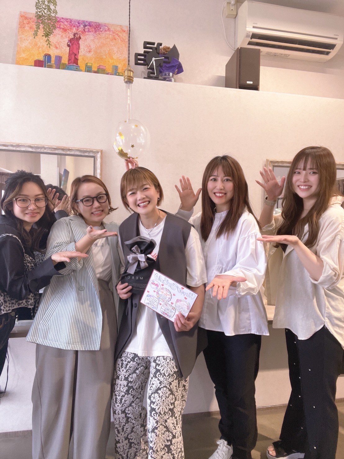 【鹿児島中央駅】≪月休8～10日・入客チャンスあり・マンツーマン接客・社会保険完備・営業時間18時まで・単価15000円以上≫ブランクがある方も研修制度あり！長く勤続できるよう福利厚生も充実しています！髪質改善メニューを中心として高い技術力を提供するヘアサロン「spa&髪質改善専門salon  Lampsi（スパアンドカミシツカイゼンサロンランプシー）」からスタイリスト（美容師）の求人☆★