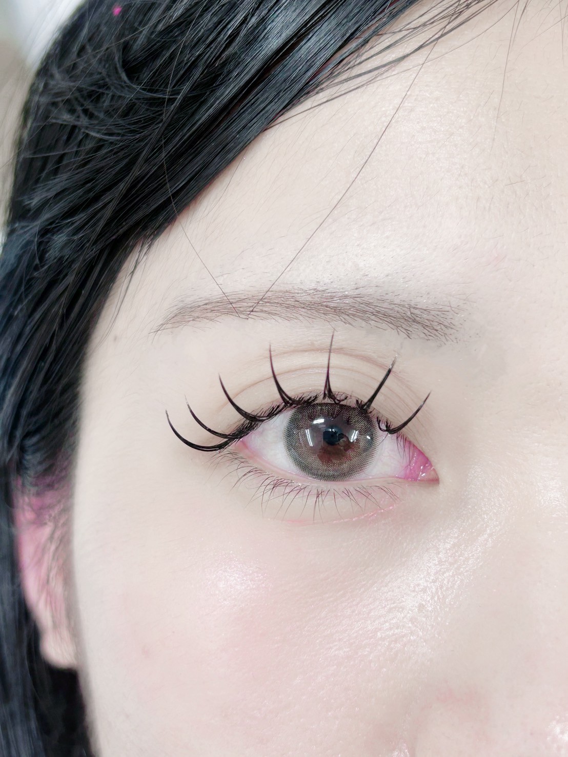 【新宿三丁目】≪土日休みOK≫≪マツエクが人気のサロン≫≪店長候補歓迎≫居心地の良さ、働きやすさ、どちらも妥協しない！スタッフ同士楽しく働きたい！が叶うサロン。髪色ネイル服装も自由だからオシャレを楽しみながら働けます！「eyelash salon AREY（アイラッシュサロンアリー）」からアイリスト（まつげエクステ・まつげパーマ・アイブロウ）の求人☆☆