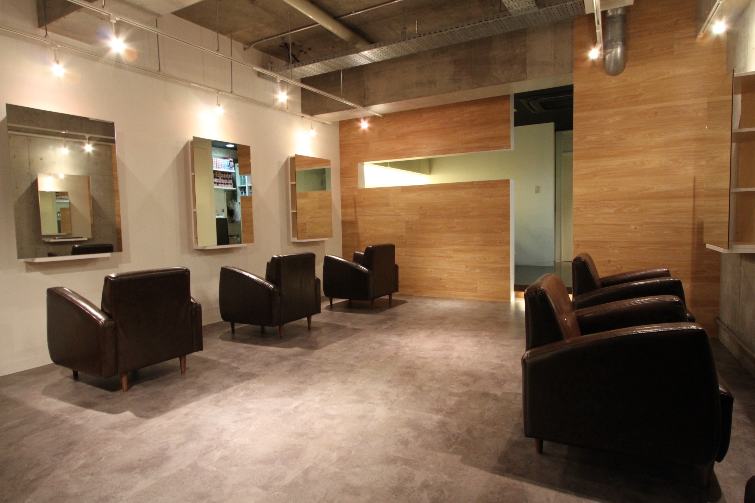 【下北沢】≪自由出勤制≫≪マンツーマン施術か掛け持ちスタイルが選べるサロン≫≪パートの方は社会保険加入可能≫≪土日休みOK≫≪総売上50％還元≫女性スタイリストオンリーのプライベートサロン「harakara（ハラカラ）」からスタイリスト（美容師）の求人☆☆