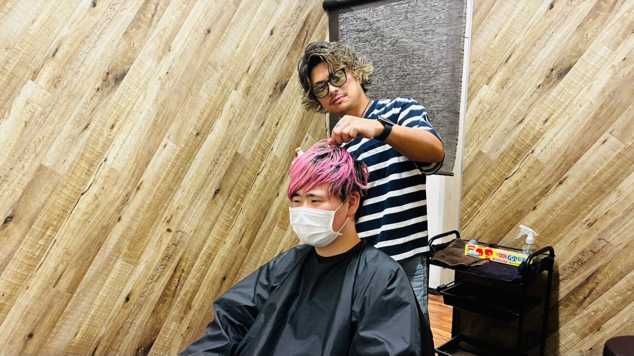 【松井山手】≪某集客媒体にてSILVER Prize受賞≫≪完全週休2日制≫≪最短1年でデビュー可能≫≪土日祝の休み可能≫≪社会保険完備≫≪カラーリストとしての勤務も可能≫営業時間内レッスンOK！入社半年後昇給あり！予約次第で20時迄に退店可能！レッスンはあなたのペースで無理なく進められる！「Vintage 松井山手店（ヴィンテージマツイヤマテテン）」からアシスタント（美容師）の求人☆★