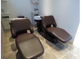 【流山おおたかの森】≪永年30万円保証≫≪1年目は年収400万保証≫≪単価1万円以上≫≪集客力エリアNo1≫≪消費税会社負担≫圧倒的な集客力を誇る人気サロンのオープニング求人!業務委託に初めて挑戦する方も安心して、長く勤務できるサロン作りをしています!「Sio.(シオ)」からスタイリスト(美容師)の求人☆★