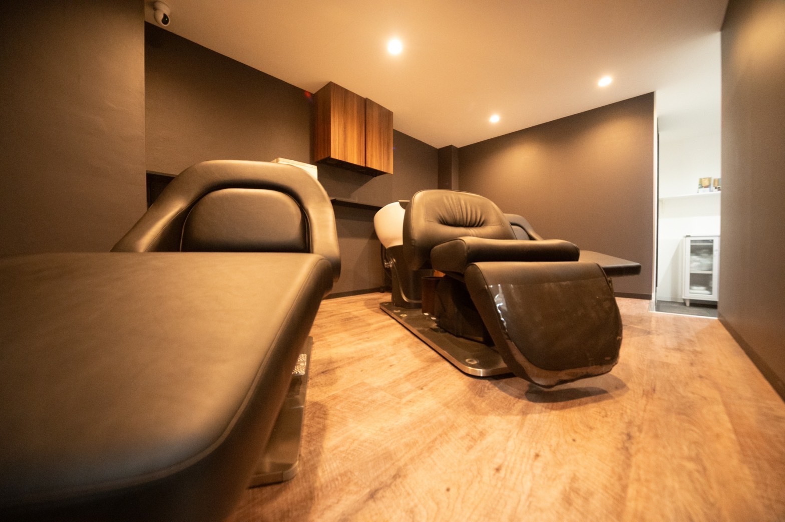 【柏駅】≪永年30万円保証≫≪1年目は年収400万保証≫≪集客力エリアNo1≫≪消費税会社負担≫圧倒的な集客力を誇る人気サロン!業務委託に初めて挑戦する方も安心して、長く勤務できるサロン作りをしています!「Noe.(ノエ)」からスタイリスト(美容師)の求人☆★