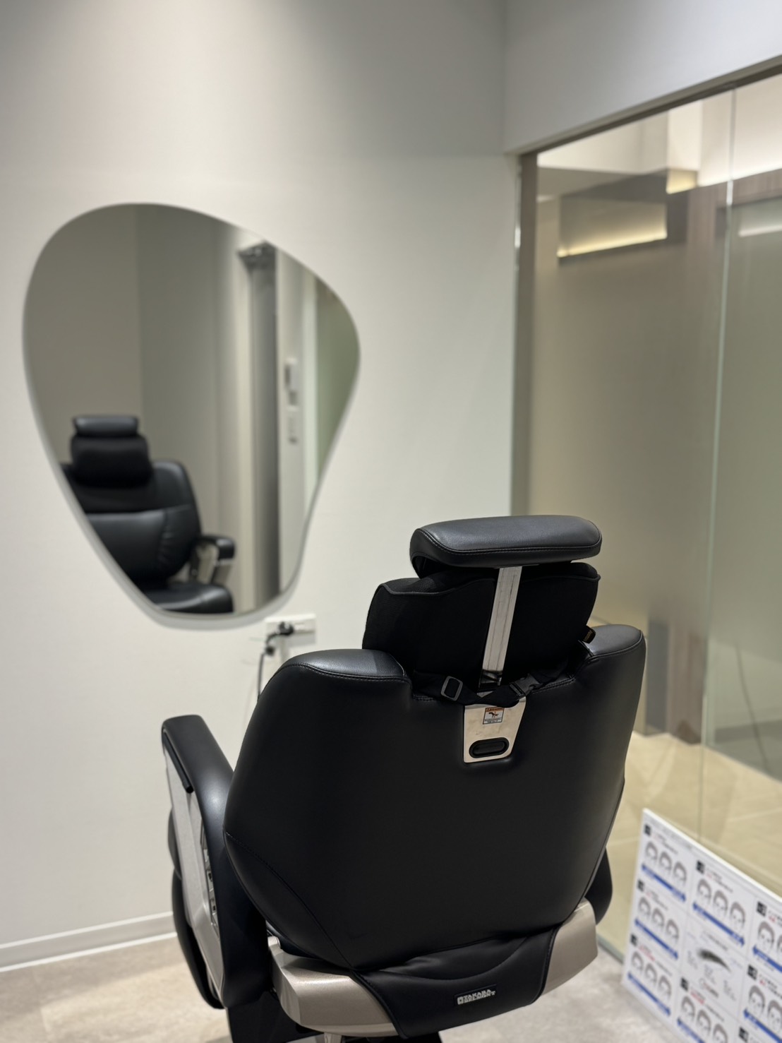 【池袋】≪男性アイブロウリストさんも積極募集中≫≪未経験・新卒生OK≫≪サービス残業完全0・完全週休2日制・土日祝休みOK≫業界トップレベルの人気を誇るホワイトサロン！「イケメン製作所 池袋店（イケメンセイサクジョイケブクロテン）」からアイリスト・アイブロウリストの求人☆★