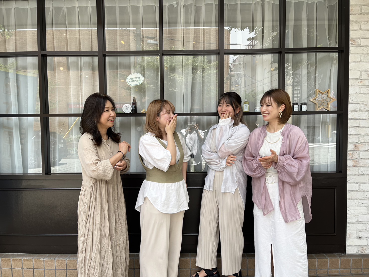 【逆瀬川】≪産休育休取得実績あり≫≪18時閉店≫≪日曜定休日あり≫女性が働きやすい環境で活躍！スタッフの雰囲気がよく楽しく仕事ができるサロン「lieto（リエット）」からスタイリスト（美容師）の求人☆★☆