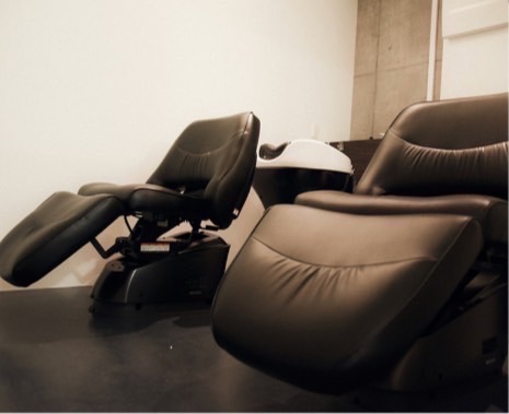 【明治神宮前】≪完全週休2日制≫≪社会保険完備≫≪夏季休暇最大8連休≫≪未経験、通信生、新卒生の方歓迎≫≪髪質改善特化サロン≫高い技術と充実した休日制度！修制度もバッチリで、自分らしく輝ける高単価サロン！「pu-roomotesanndo（プーロオモテサンドウ）」からアシスタント（美容師）の求人☆★