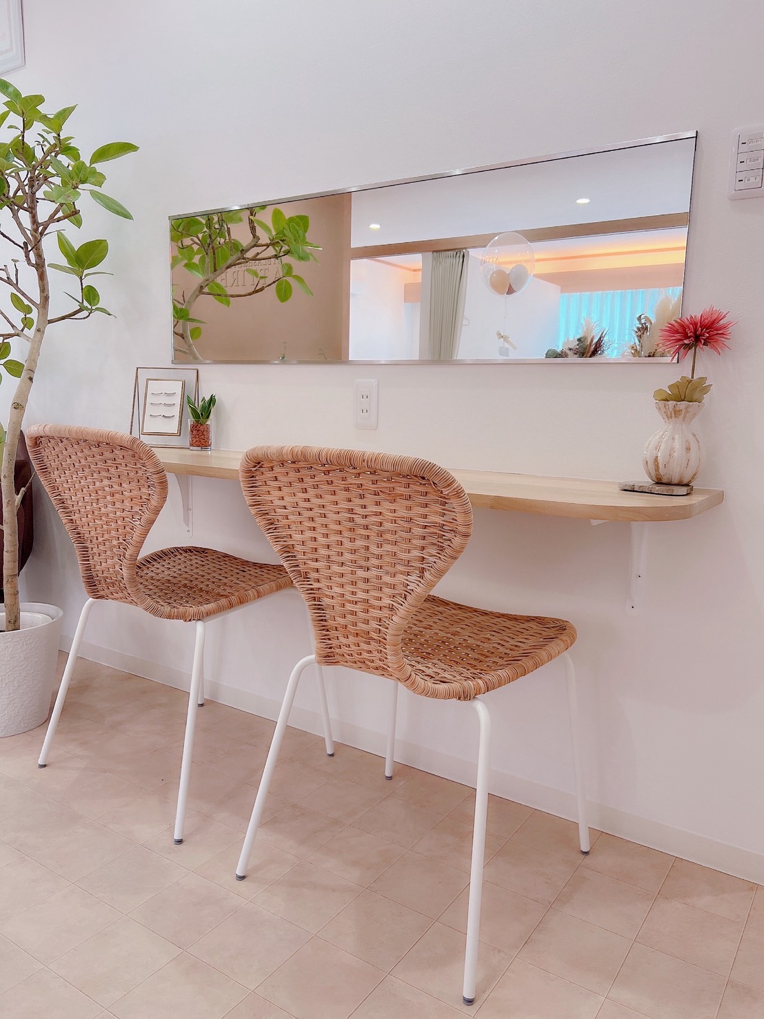 【忠岡駅】≪経験者のみ募集！≫≪完全週休2日制≫≪日曜日定休日≫≪実働8時間≫プライベートも大切にしながら、ハイクオリティな技術が学べるサロン！お客様のかわいいを引き出す、まつげ・眉毛専門サロンで一緒に働きませんか？「ATTIRER（アティレ）」からアイリスト（まつげエクステ・まつげパーマ・アイブロウ）の求人☆☆