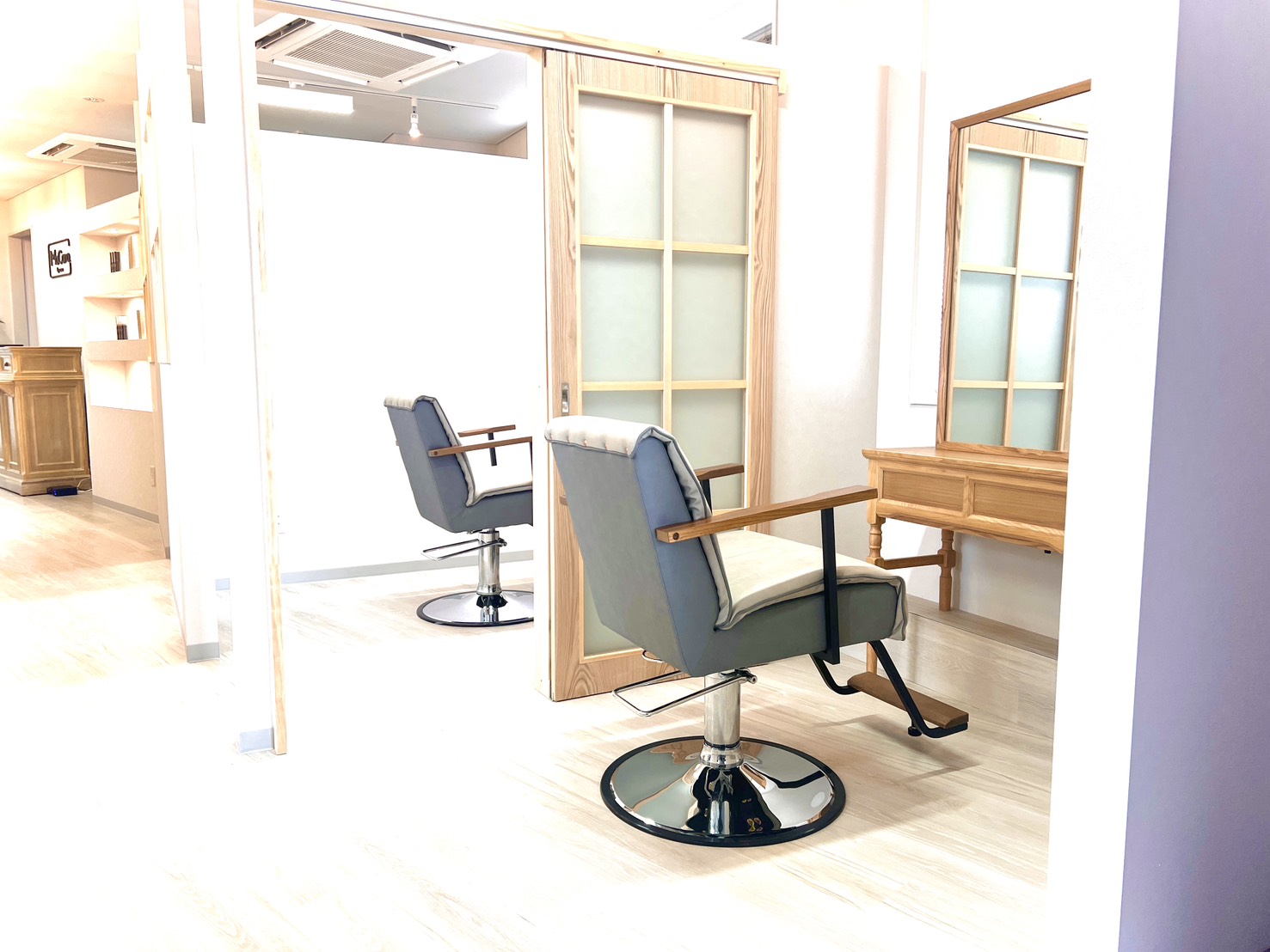 【関内】≪全席個室≫≪フリー40％／指名50％還元≫≪指名料100％バック≫≪スタイリストオンリー≫落ち着いた個室でマンツーマン接客、お客様1人ひとりとじっくり向き合えます！「MaCaro.by across（マカロバイアクロス）」からスタイリスト（美容師）の求人☆★