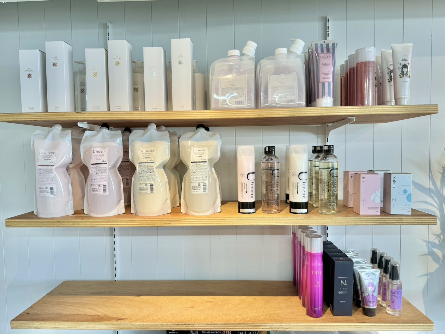 【南船場】≪未経験・通信生・新卒生歓迎≫≪完全週休2日制≫≪社会保険完備≫≪営業時間中レッスン可≫≪最短2年≫洗練された技術を提供する髪質改善特化サロン！「UNC（ユンク）」からアシスタント（美容師）の求人★☆