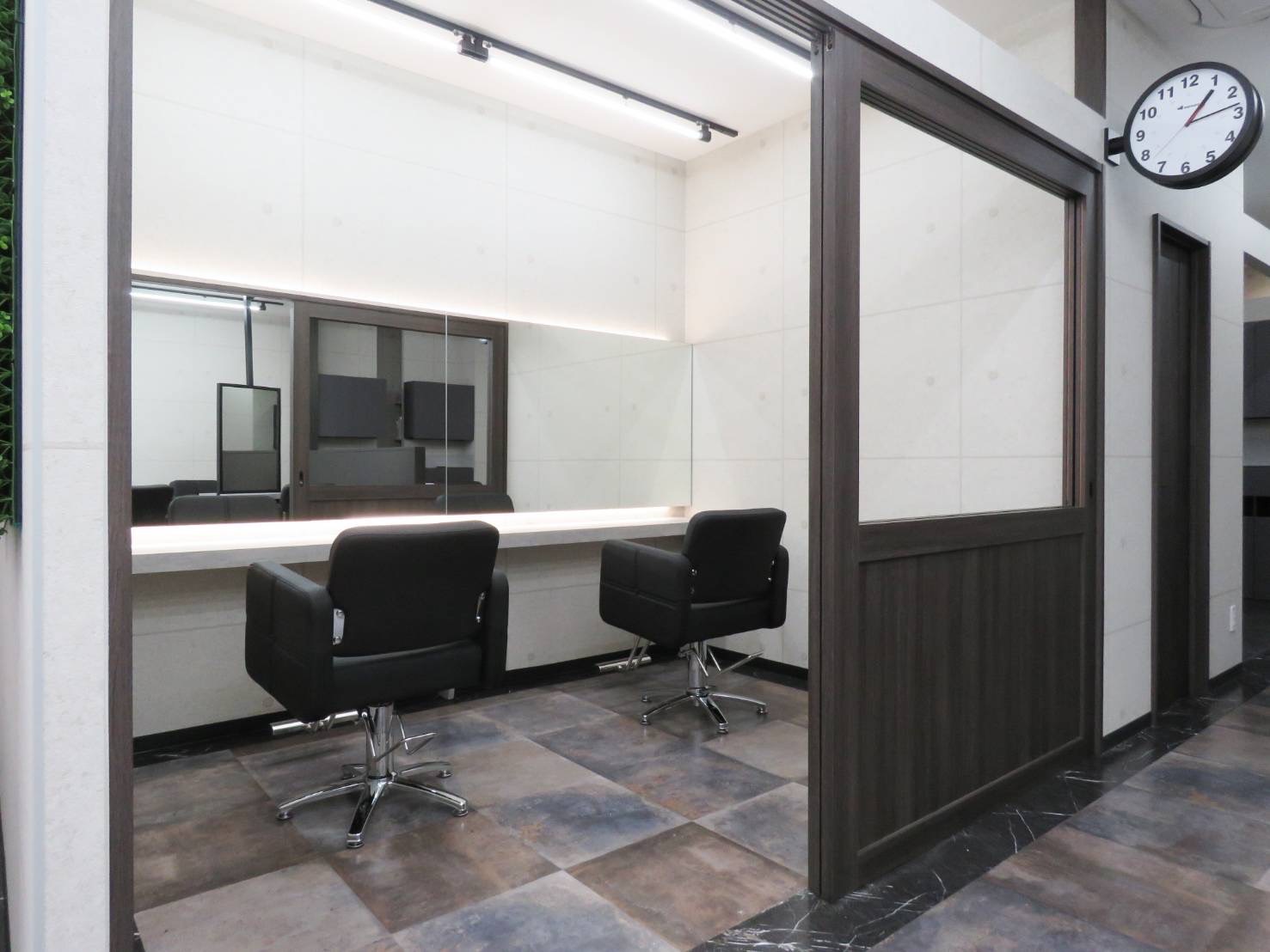 【本川越駅】≪土日休み歓迎≫≪交通費支給あり≫≪マンツーマン接客≫ハイトーンカラーや外国人風透明感カラーが大人気！新規の集客にも自信があるため入客に不安のある方でも安心して働けます！「STARS ray 本川越店（スターズレイホンカワゴエテン）」からスタイリスト（美容師）の求人☆★