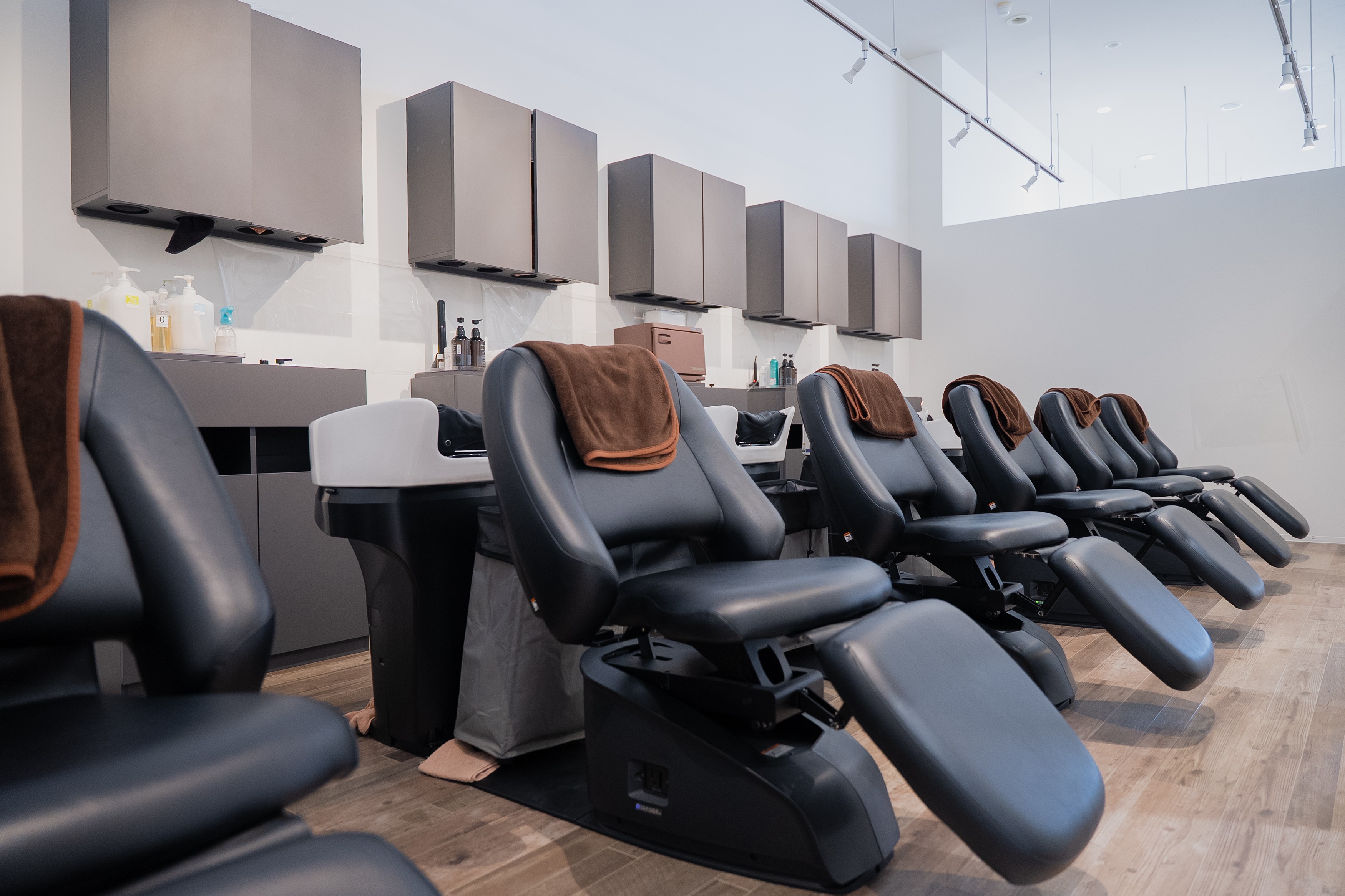 【天文館】≪社会保険完備≫≪月9日休み≫≪賞与あり≫≪有給休暇あり≫≪産休取得実績あり≫≪残業なし≫福利厚生が充実したサロン！仕事とプライベートを両立したい方へ！「Juno 天文館 本店（ジュノテンモンカンホンテン）」からスタイリスト（美容師）の求人☆★