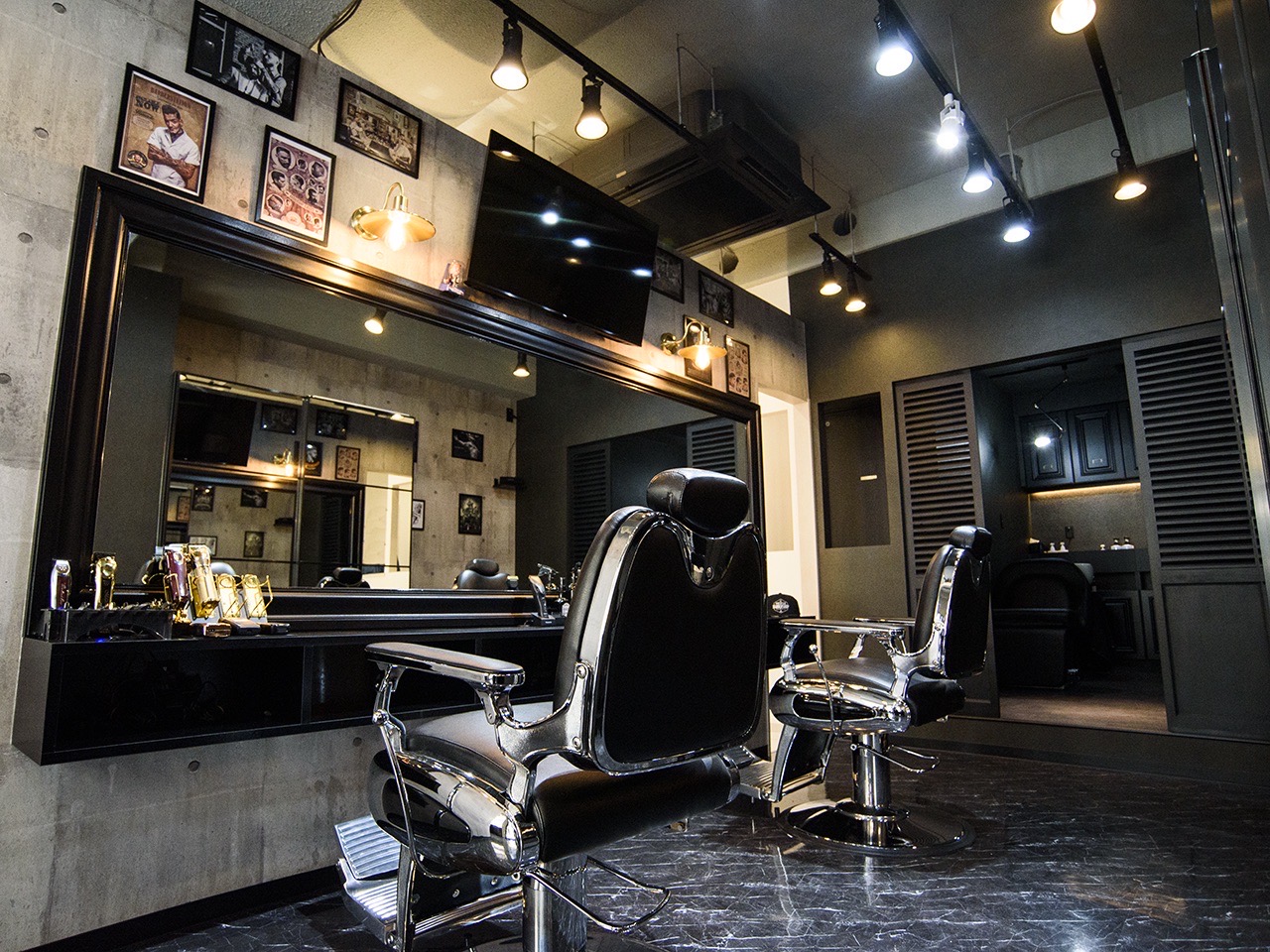 【我孫子】≪デザインカラー推し≫≪客層20代メイン≫≪客単価1万円以上≫≪18時に退勤可能≫レディースサロンとバーバーの融合サロン！「ACE.（エース）」からスタイリスト（美容師）の求人★☆