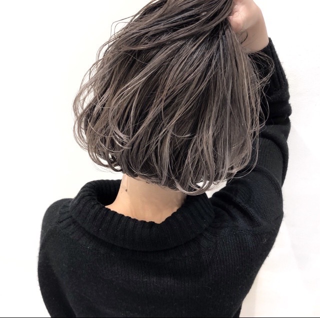 【古川橋】≪最低保証給25万円or指名売上40％還元のどちらか高い方を適用≫≪月8日休み≫≪社会保険完備≫≪入客チャンスあり≫デザインカラーが得意なサロン！プライベートとの両立も大切にしています！カフェのように居心地の良い空気が流れる自然体サロン「hair atelier ort.a（ヘアアトリエオルト）」からからスタイリスト（美容師）の求人☆★☆