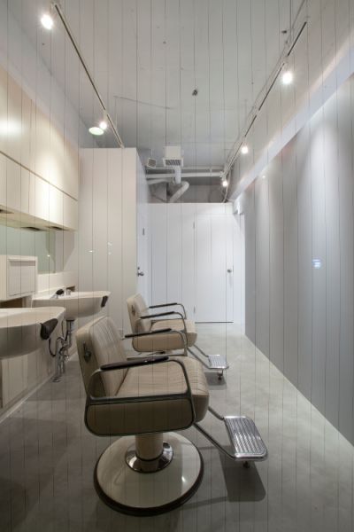 【十三】美容を通じて関わる人を楽しく、ハッピーに☆地域密着で小規模・洗練されたスタイリッシュなオシャレサロン♪美容師として長く働ける環境作りをしています！C’EST LAVIE（セラヴィ）からアシスタント（美容師）の求人★☆