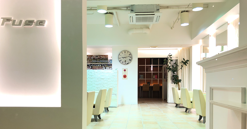 【上新庄】≪実働8時間≫ナチュラルで上質なラグジュアリー空間！！独自のカット技術『スライドカット』をベースに再現性の高いヘアスタイル・ヘアアレンジを提案しています！Fuse（フューズ）からアシスタント（美容師）の求人☆★