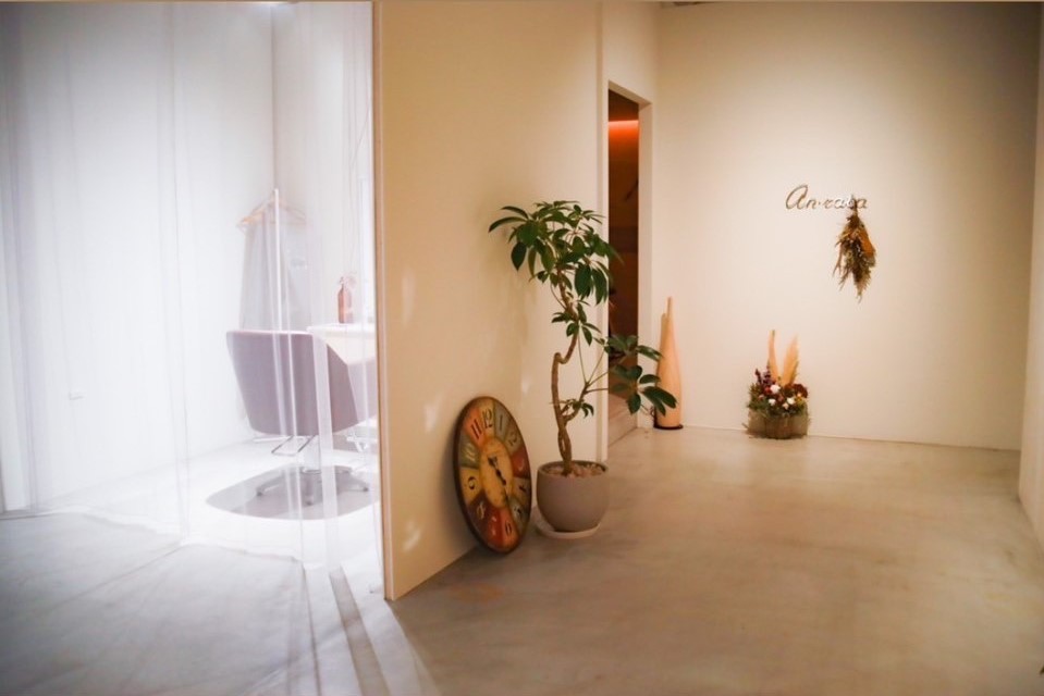 【和歌山市駅】≪委託はマンツーマン≫≪月給30万円以上可能≫≪日曜休みあり≫≪社会保険完備≫≪有給休暇あり≫集客力抜群でチャンスあり！高リピートを可能にする仕組みと指導が100万、200万の売上を可能にします。もっとお客様に支持されたいという方にピッタリ！「an rata（アンラタ）」からスタイリスト（美容師）の求人☆★