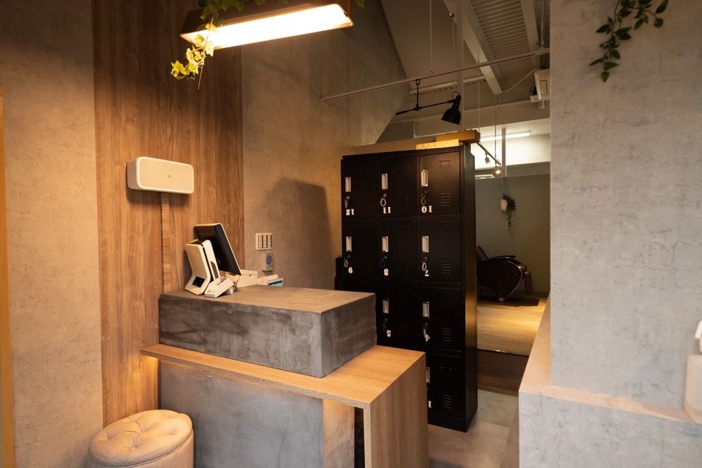 【河内山本】≪社会保険完備&月1回の日曜定休≫≪無料託児所併設!≫働くママさん必見!ライフスタイルに合した働き方が可能!チームワークを大切に皆でサロンづくりをしています!「Hair & Make Shalom(ヘアアンドメイクシャローム)」からスタイリスト(美容師)の求人★☆