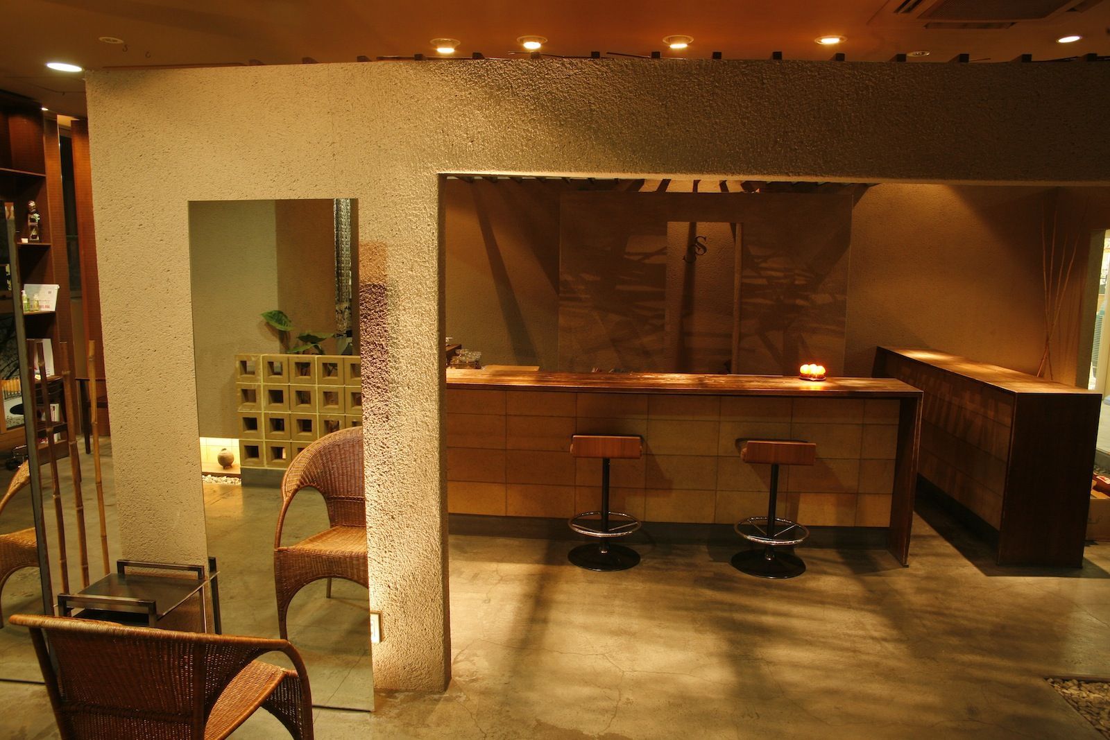 【仁川】≪有給休暇あり≫≪選べる休日数≫≪月給18.5~22万円≫≪社会保険完備≫お客様に寄り添う丁寧な接客と技術で人気!時短勤務制度で将来も安心の人気サロン「SARAJU 仁川店(サラジュニガワテン)」アシスタント(美容師)の求人☆★