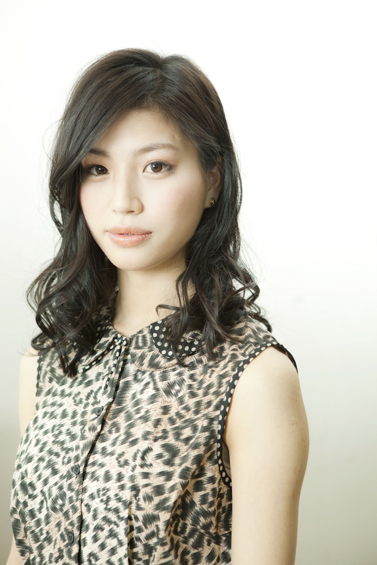 【西宮北口】≪有給休暇あり≫≪選べる休日数≫≪月給18.5~22万円≫≪社会保険完備≫充実したカリキュラムでしっかり技術が学べます!丁寧な接客と技術で高単価を実現する人気サロン「SARAJU 西宮北口店(サラジュニシノミヤキタグチテン)」からアシスタント(美容師)の求人☆★