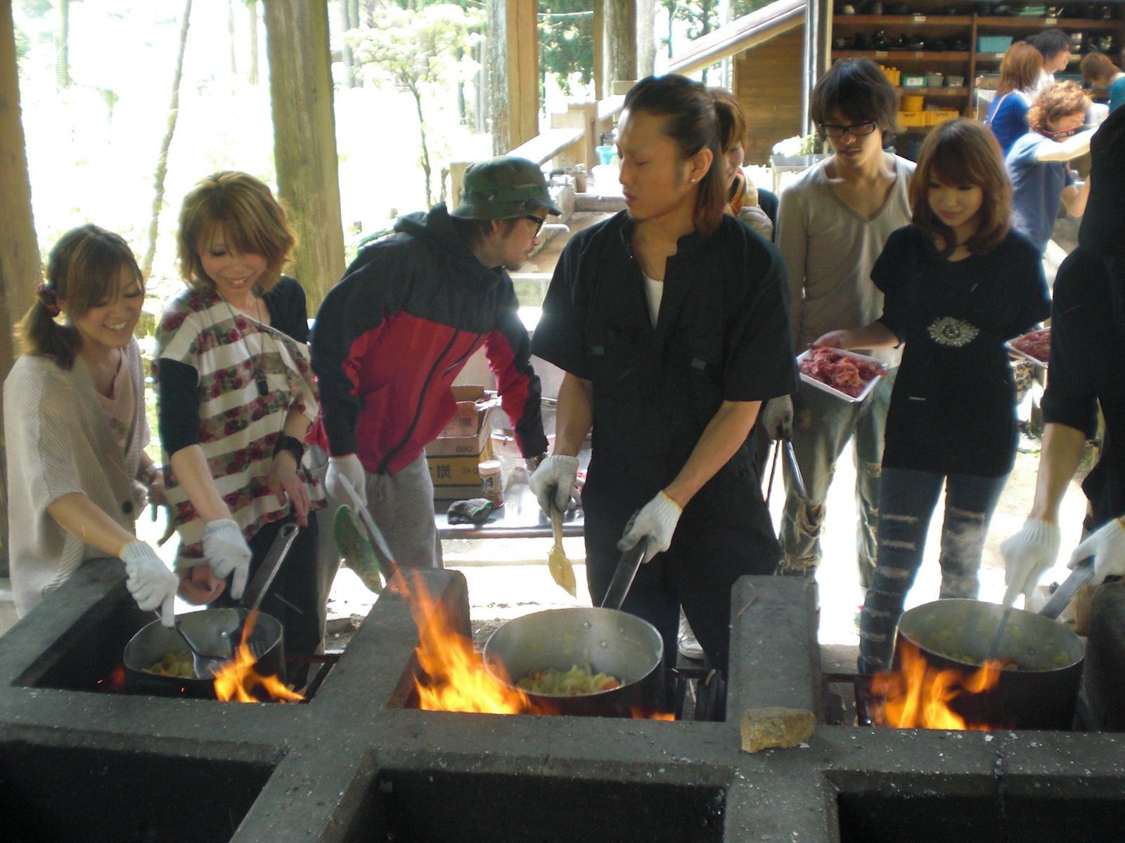 【仁川】≪有給休暇あり≫≪選べる休日数≫≪月給18.5~22万円≫≪社会保険完備≫お客様に寄り添う丁寧な接客と技術で人気!時短勤務制度で将来も安心の人気サロン「SARAJU 仁川店(サラジュニガワテン)」アシスタント(美容師)の求人☆★