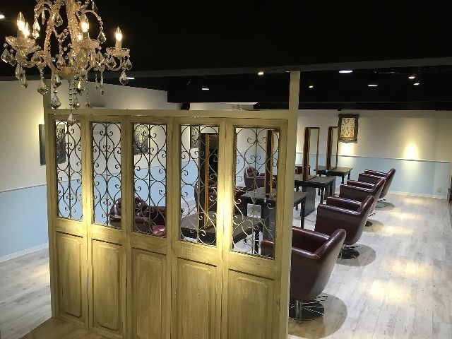 【天王寺】≪保障給最大50万円≫≪売上40〜60%還元≫≪指名料100%還元≫≪顧客の価格設定OK≫落ち着いたサロン空間が広がる人気ヘアサロン!自由出勤制により休みや勤務時間の相談OK!!「Vision 天王寺店(ヴィジョンテンノウジテン)」からスタイリスト(美容師)の求人☆★