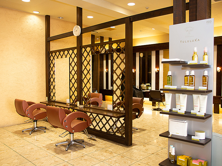 【寝屋川公園】平均退社18時台で、プライベートも充実。自主性重視の環境で、一緒にお店を作っていきませんか？とても気さくなスタッフさんが多いサロンです！「Hair Stadium BOB 寝屋川公園店 （ヘアースタジアムボブネヤガワコウエンテン）からスタイリスト（美容師）の求人☆★