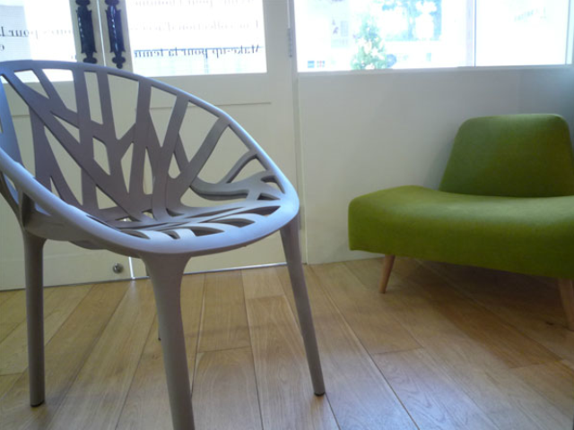 【夙川】≪月7.8日休み♪≫地域密着型で温かみのあるお洒落なプライベートサロン☆少人数制のサロンなので、しっかり学ぶことの出来る環境♪仕事とプライベートのメリハリをつけて働くことが出来ます！スタッフさん思いのオーナーさん達と共に、ステキな美容師を目指しませんか アシスタント（美容師）の求人☆☆