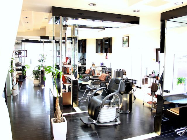 【心斎橋】パリに本店がある本格派サロンで経験を積まれたオーナーさんのフレンチカットが人気の秘密♪質の高いカット技術を目的に美意識の高いお客様が通うサロンLe Ciel（ルシェル）からスタイリスト（美容師）の求人☆★☆