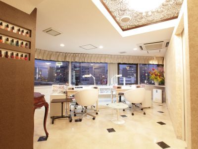 【西中島南方】《正社員登用有!》《週1からOK!》ネイルスクールも運営するSalon de Orbe(サロン ド オーヴ)サロン内でネイルグランプを実施するなど技術力が磨けるのはもちろんのこと、スタッフ達の仲良さにも定評あり☆ネイリストの求人☆☆