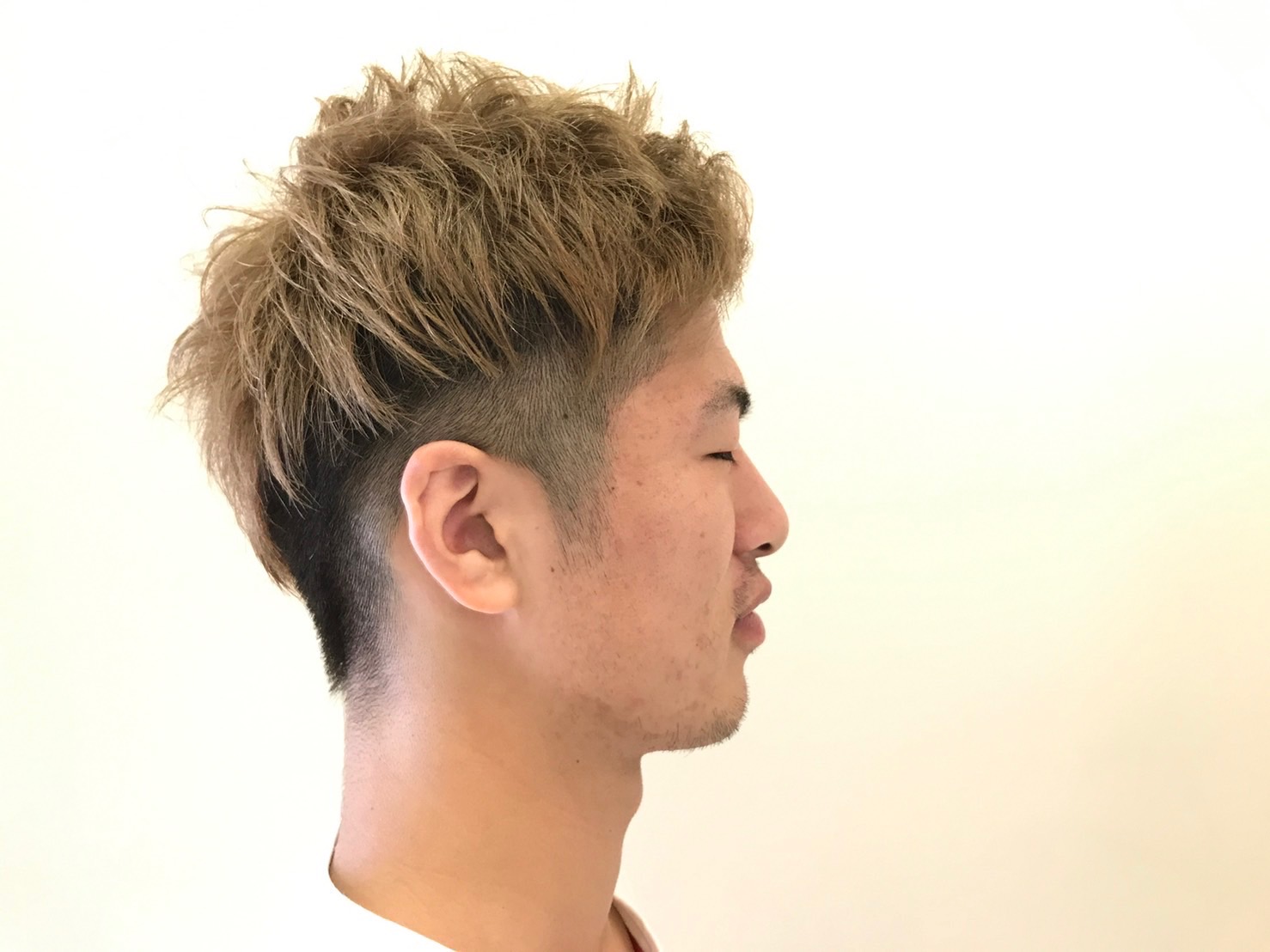 【宮之阪】≪月1回土日休みOK≫≪社会保険完備&月8日休み≫メンズに強いサロンに興味がある方は必見!系列店との交流があり、合同の講習や勉強会も充実!気取らないアットホームな空間をお客様に提供するお洒落サロン「m’s control(エムズコントロール)」からスタイリスト(美容師・理容師)の求人☆★