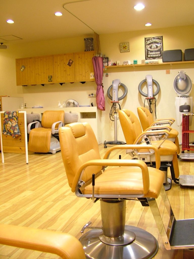 【富田林】新しい家族の一員として、ハウントファミリーといっしょに働いてくれる方！「HAUNT 須賀店（ハウントスガテン）」からスタイリスト（美容師）の求人☆★