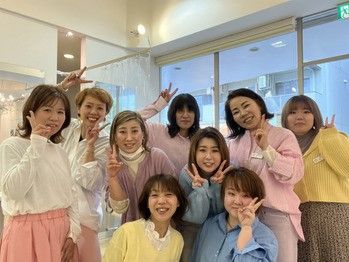 【住道】≪完全週休2日制＆社会保険完備≫充実の待遇面と働きやすさでスタッフさんの定着率！徹底したカウンセリングと提案力で、お客様から支持され続ける地域密着型サロン「Rapport（ラポート）」からスタイリスト（美容師）の求人☆☆