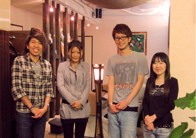 【摂津富田】スタッフさんの定着率が◎産休後のフォローなど、スタッフさんの働きやすい環境作りに取り組んでいます！！スタイリストオンリーサロンの為、お客様とマンツーマンでじっくり関わり合えるサロンfiore A・T (フィオーレエーティー)からスタイリスト(美容師)の求人☆★☆