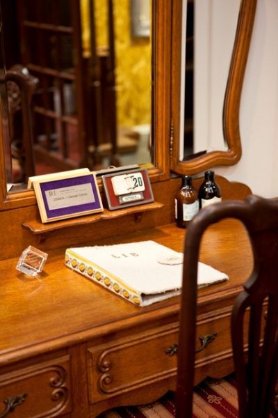 【茨木市駅】≪月9日休み≫社会保険完備に安心の待遇面でスタッフさんの定着率○経験の浅い方でもやる気のある方なら大歓迎！！アンティークな家具や照明、ハイセンスなお洒落サロン「LIB（リブ）」からアシスタント（美容師）の求人☆★☆